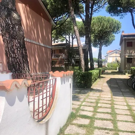 Con Piscina Condominiale