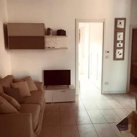 Con Piscina Condominiale *